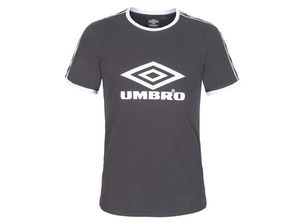 UMBRO Core X Legend Tee Sort M Tøff bomulls t-skjorte